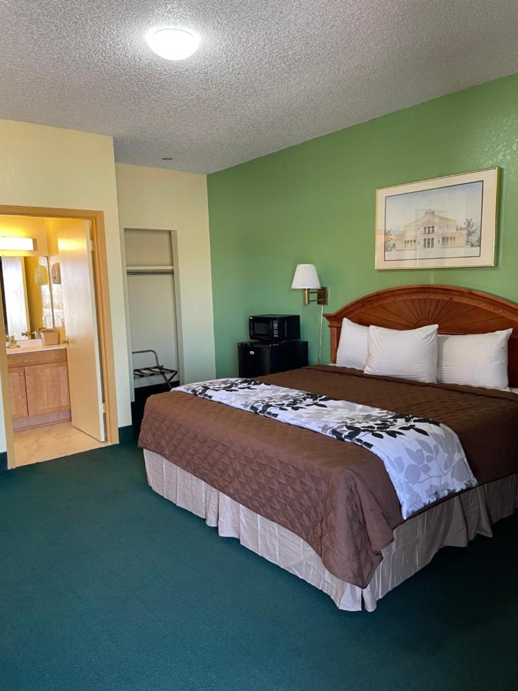 King Room interior